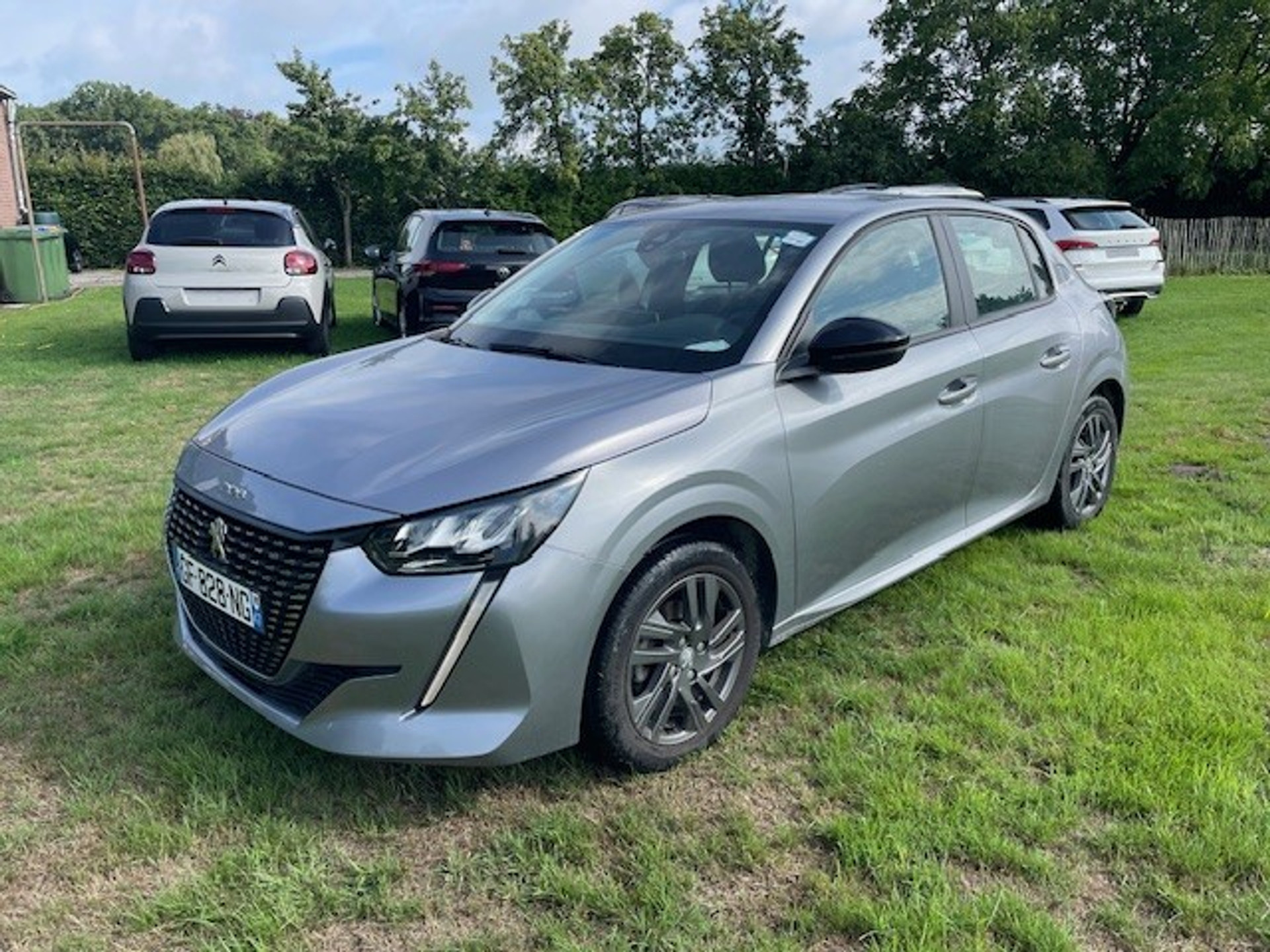 Peugeot 208 1.2 PureTech Active Pack 47057772-0.jpg | Dealer Car Trade B.V.