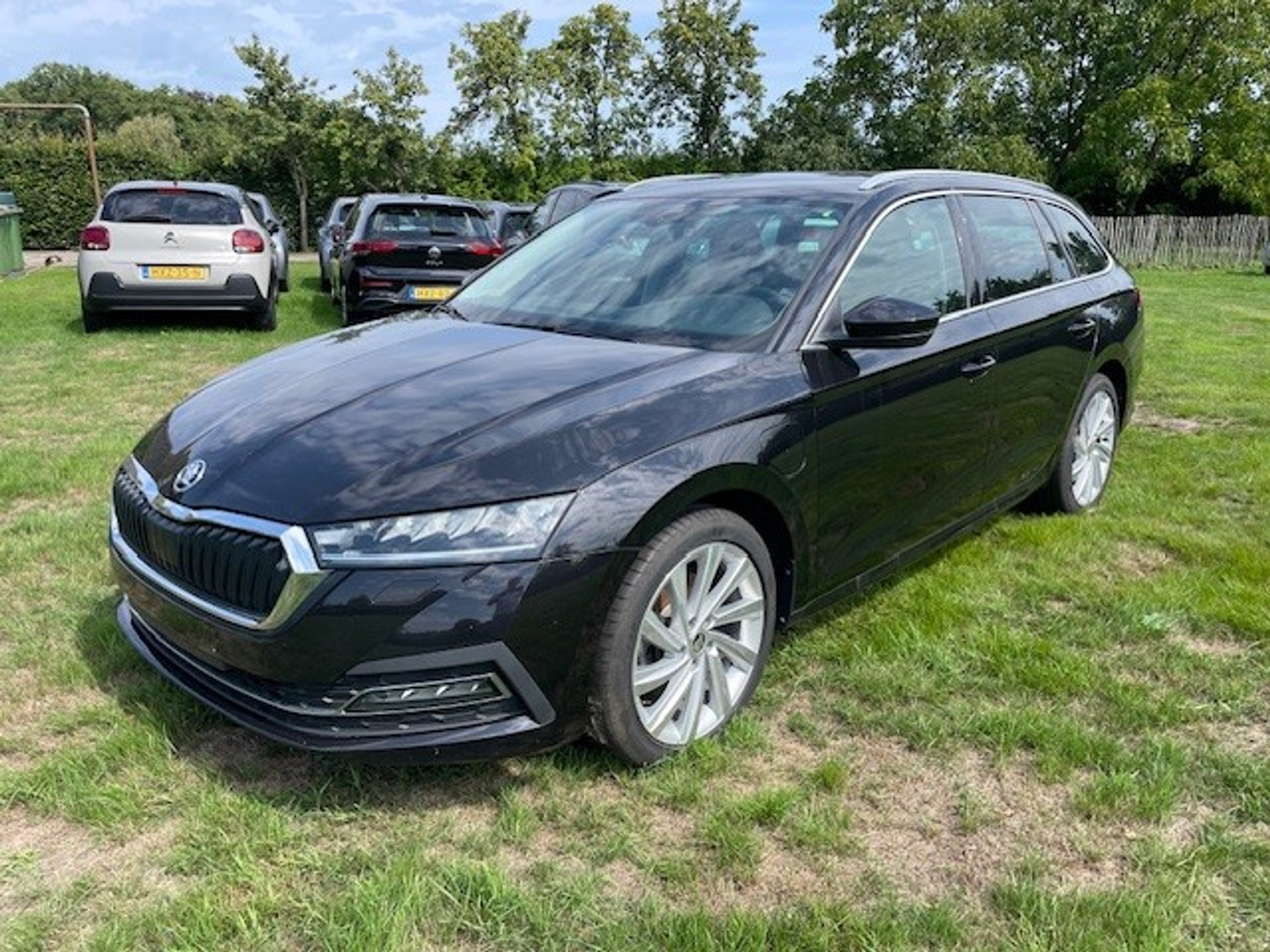 Škoda Octavia Combi 1.4 TSI iV PHEV Business Edition Plus 47077304-0.jpg | Dealer Car Trade B.V.