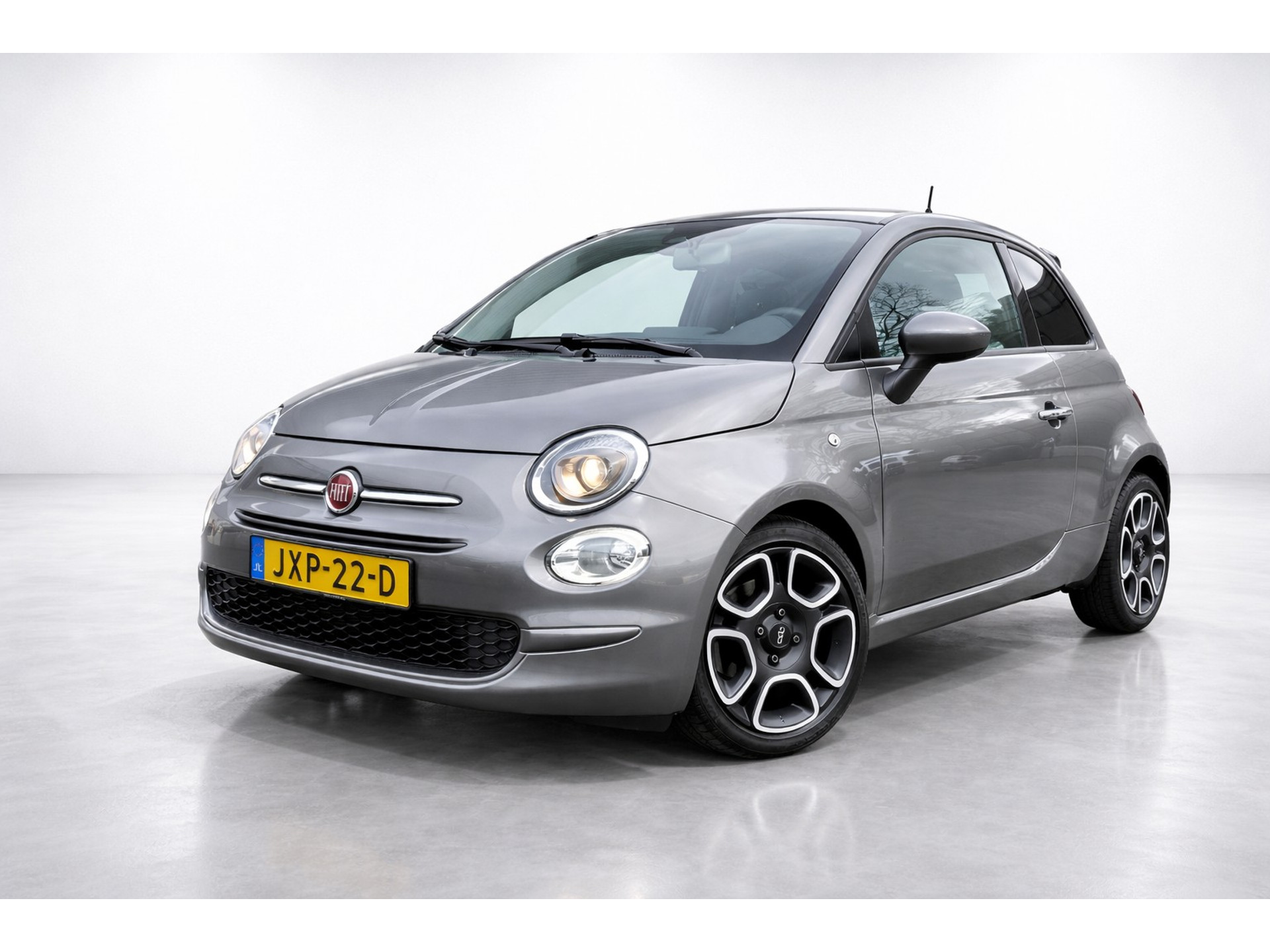 Fiat 500 1.0 Hybrid Connect Airco AppleCarplay Cruise 51298967-0.jpg | Dealer Car Trade B.V.